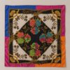 Grand foulard en soie imprimé motif ornemental multicolore, 87 x 87 cm