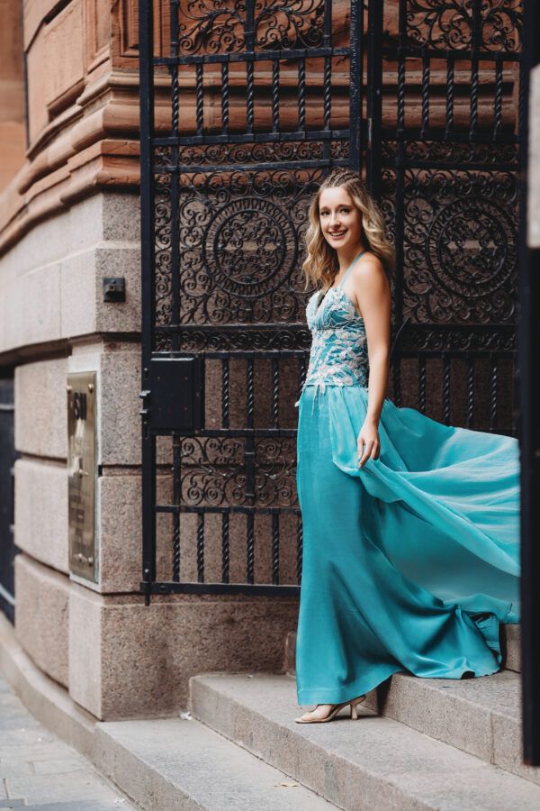 Robe de soirée EMERGENCE - création modulable en Satin de soie bleu océan