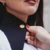 Broches / Boucles d'oreilles noir & or